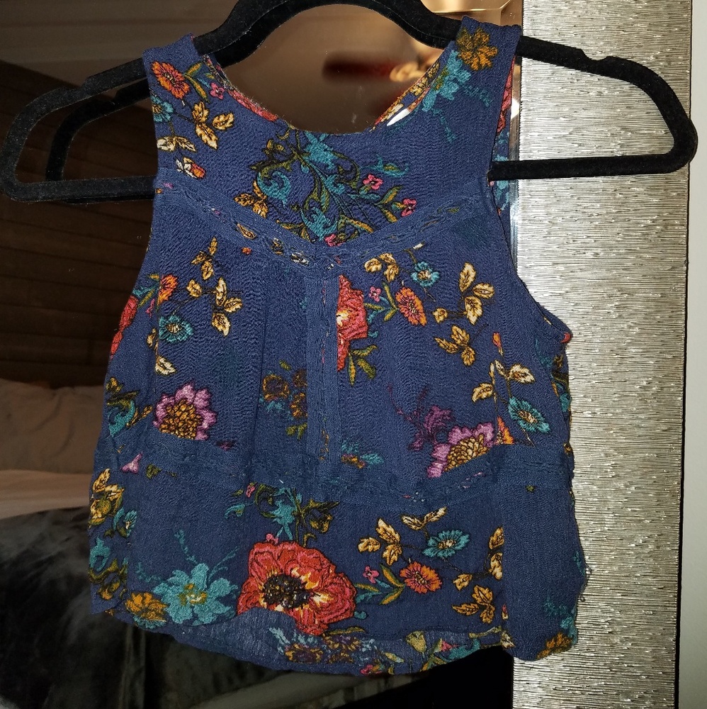 Crop top